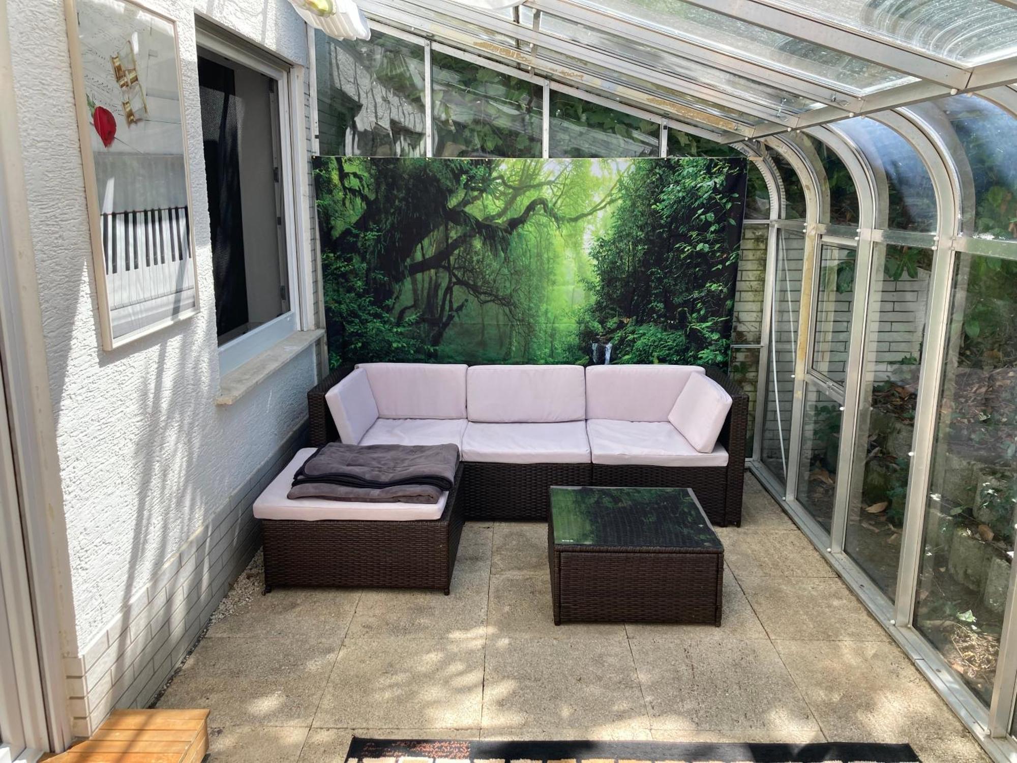 타우누스타인 Amselweg Am Waldrand Gelegen Netflix Eigener Carport Uvm 아파트 외부 사진